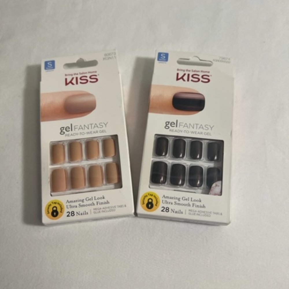 KISS Press-On Nails